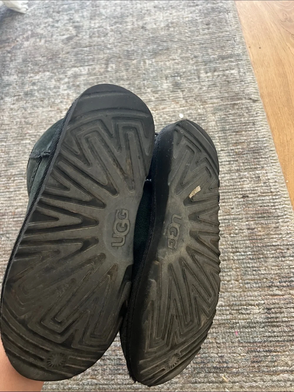 UGG Kids Short Suede Boots in Black